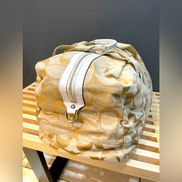 ‼️SOLD‼️ Coach Weekend Duffel Bag in Champagne Gold - Picture 2 of 6